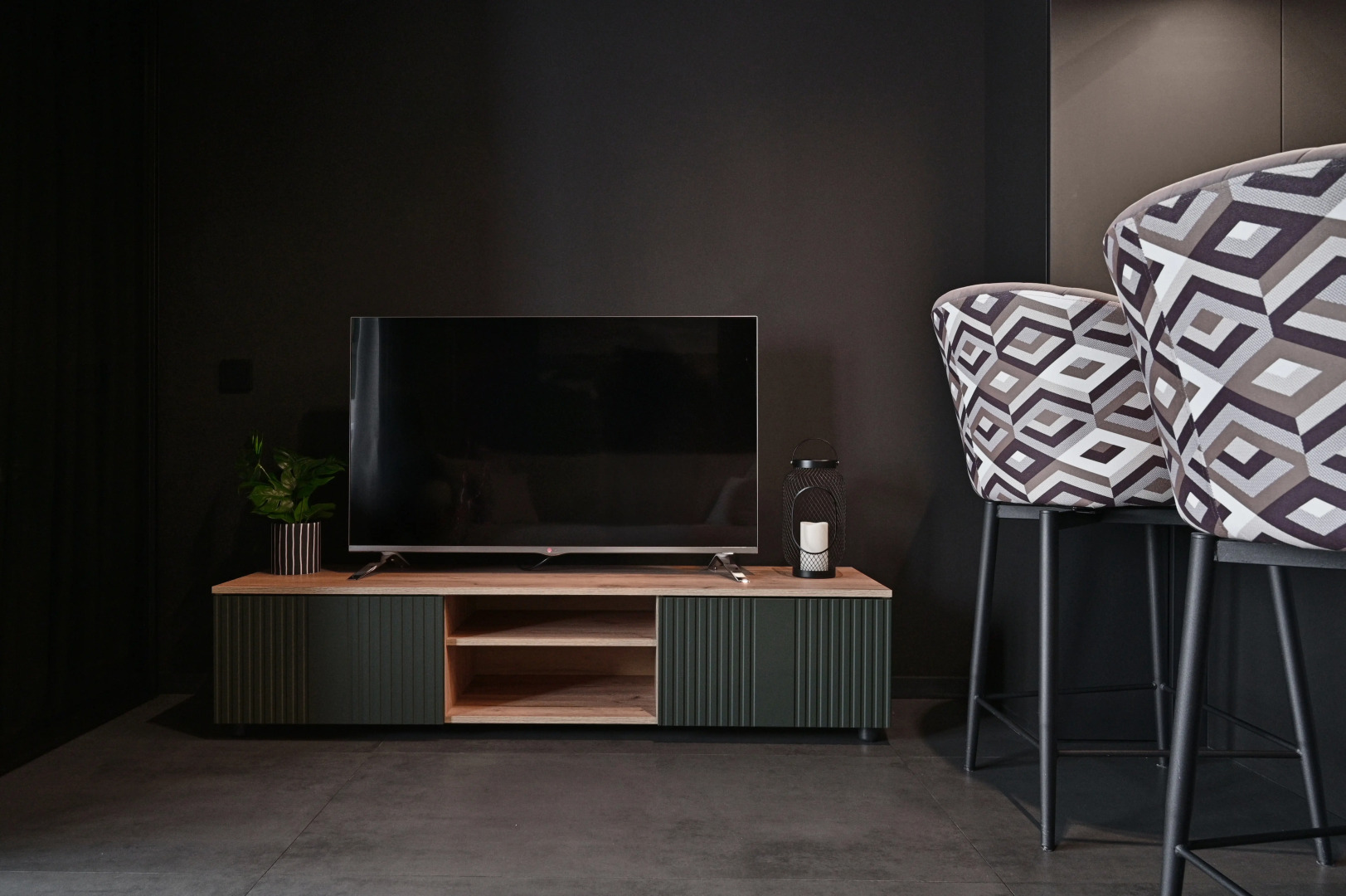 Квартира Aparts Pro+ Студия Black Panorama у Волги в ЖК Галактика на 16 Этаже