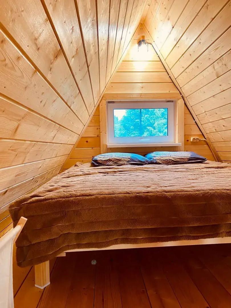 Шале с баней на берегу озера