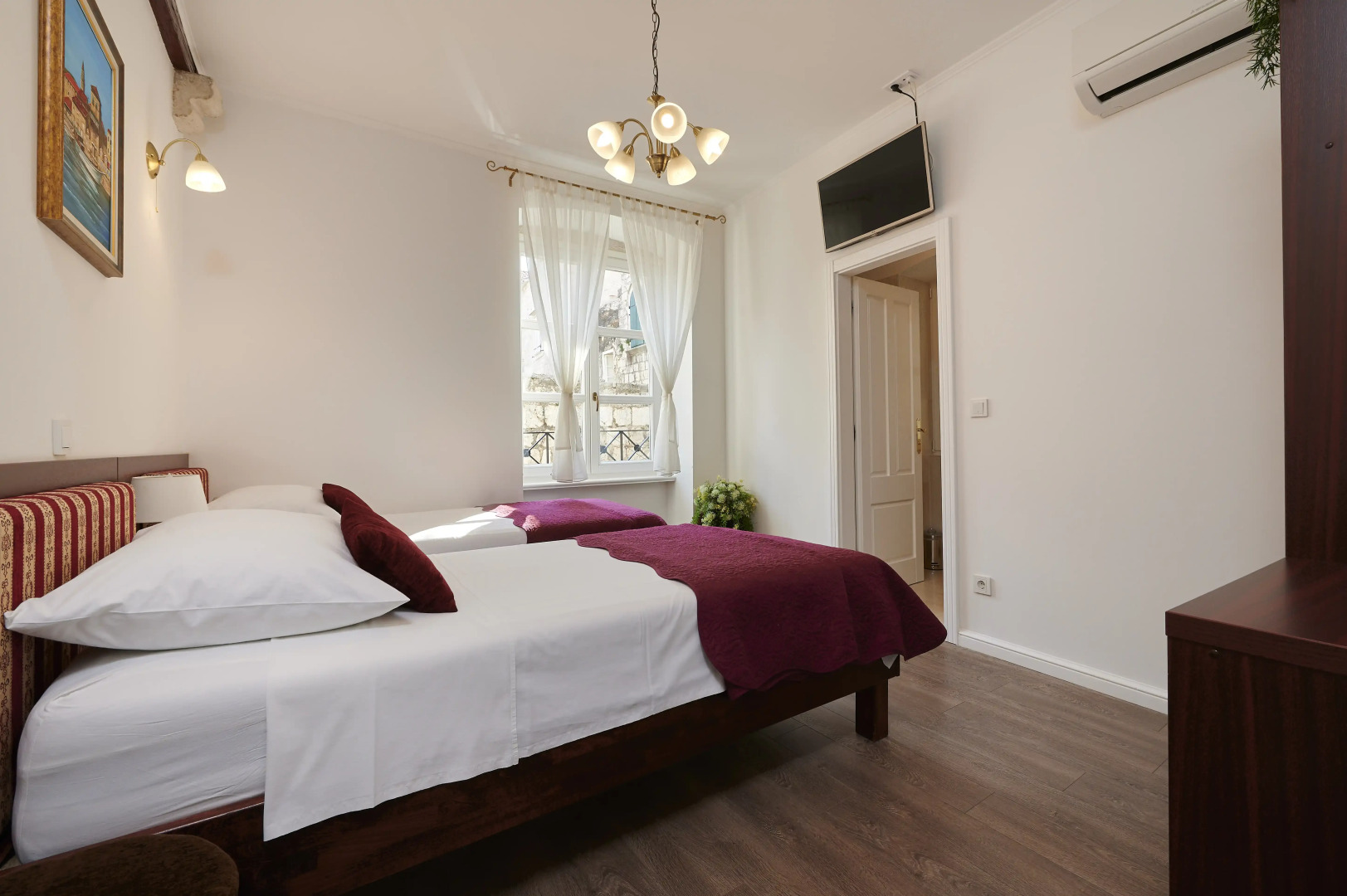 Palace Central Square