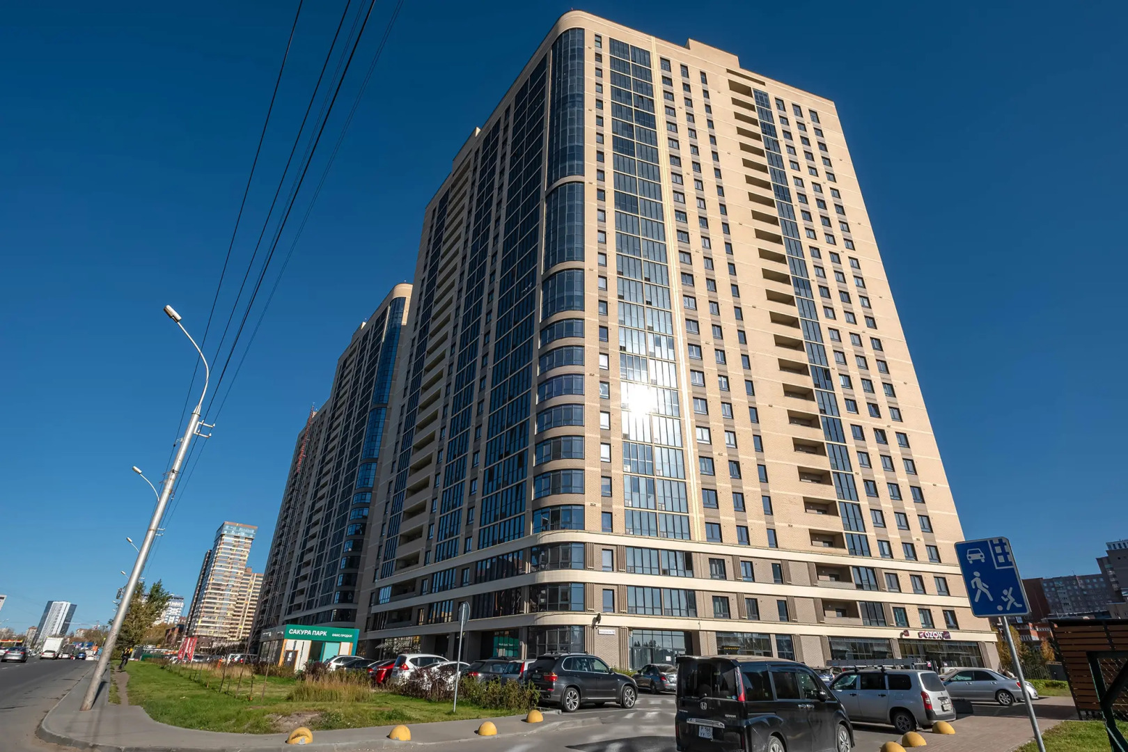 Квартира Новая студия в 5 минутах от ТРЦ Аура