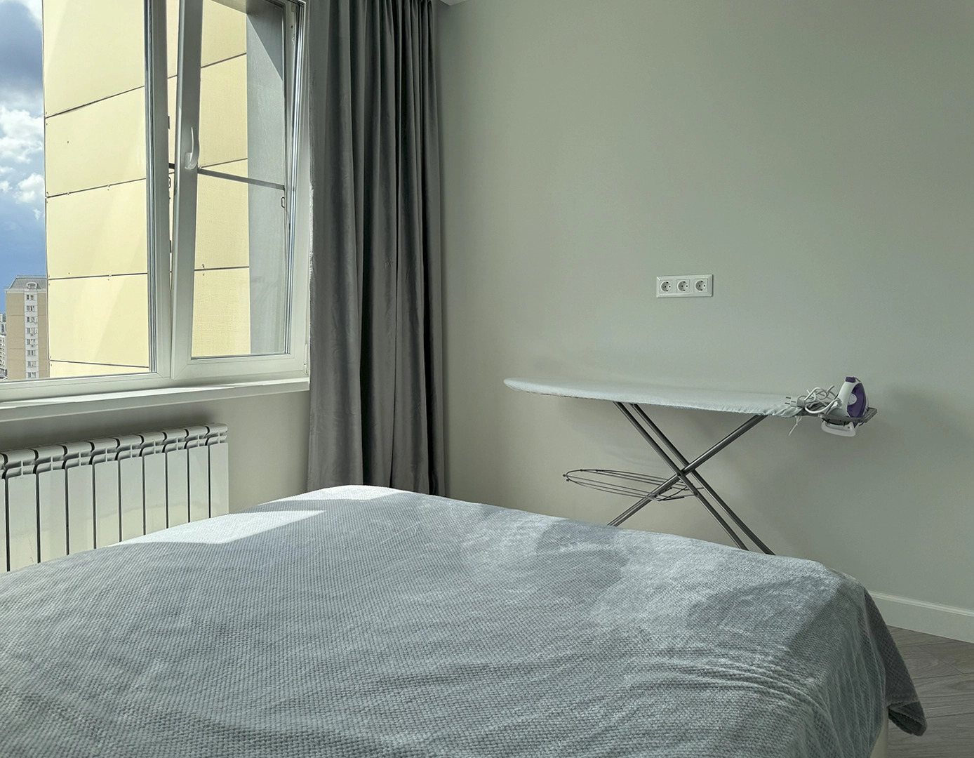 Квартира с панорамным остеклением и дизайнерским ремонтом