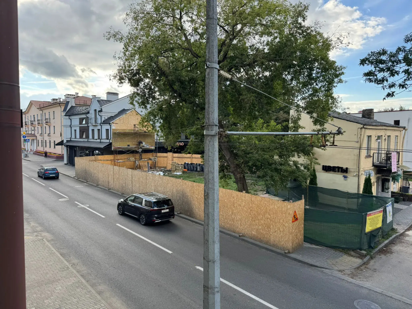 Двухкомнатные апартаменты на Большой Троицкой 28