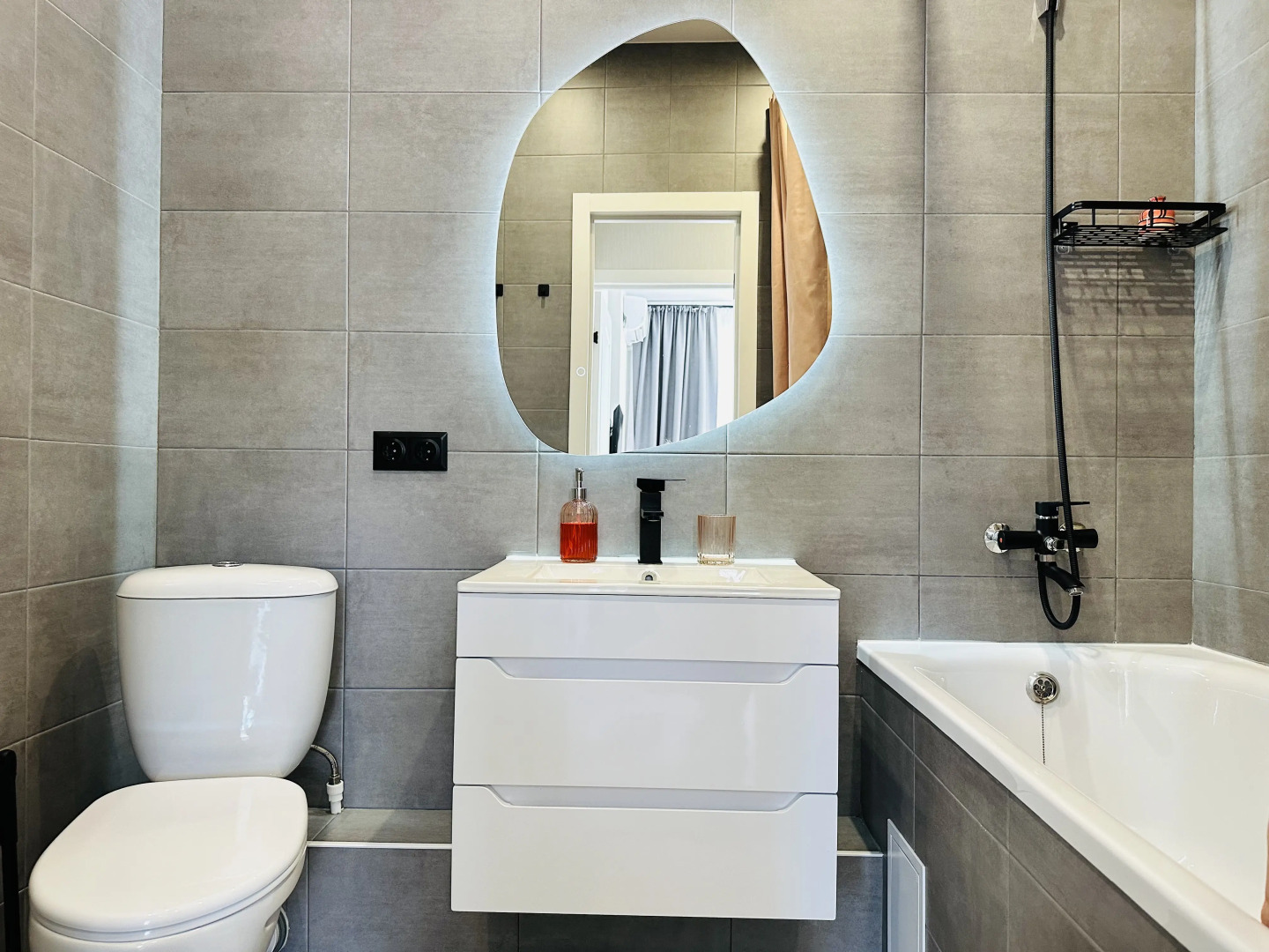 Апартаменты на Летчика Позднякова