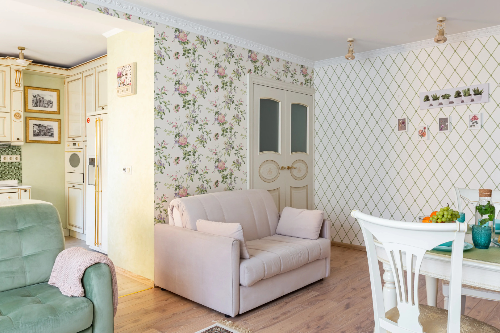 Апартаменты 4 комнаты для семьи на Кутузовском проспекте