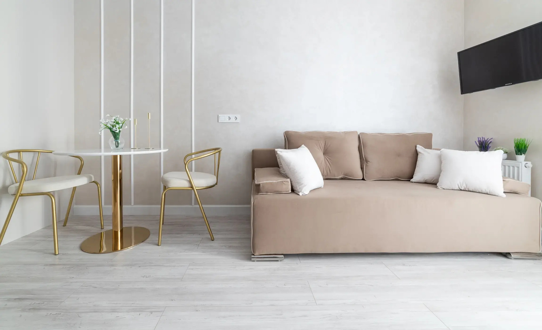 Апартаменты BelaTravel по адресу Игоря Лученка, д.25