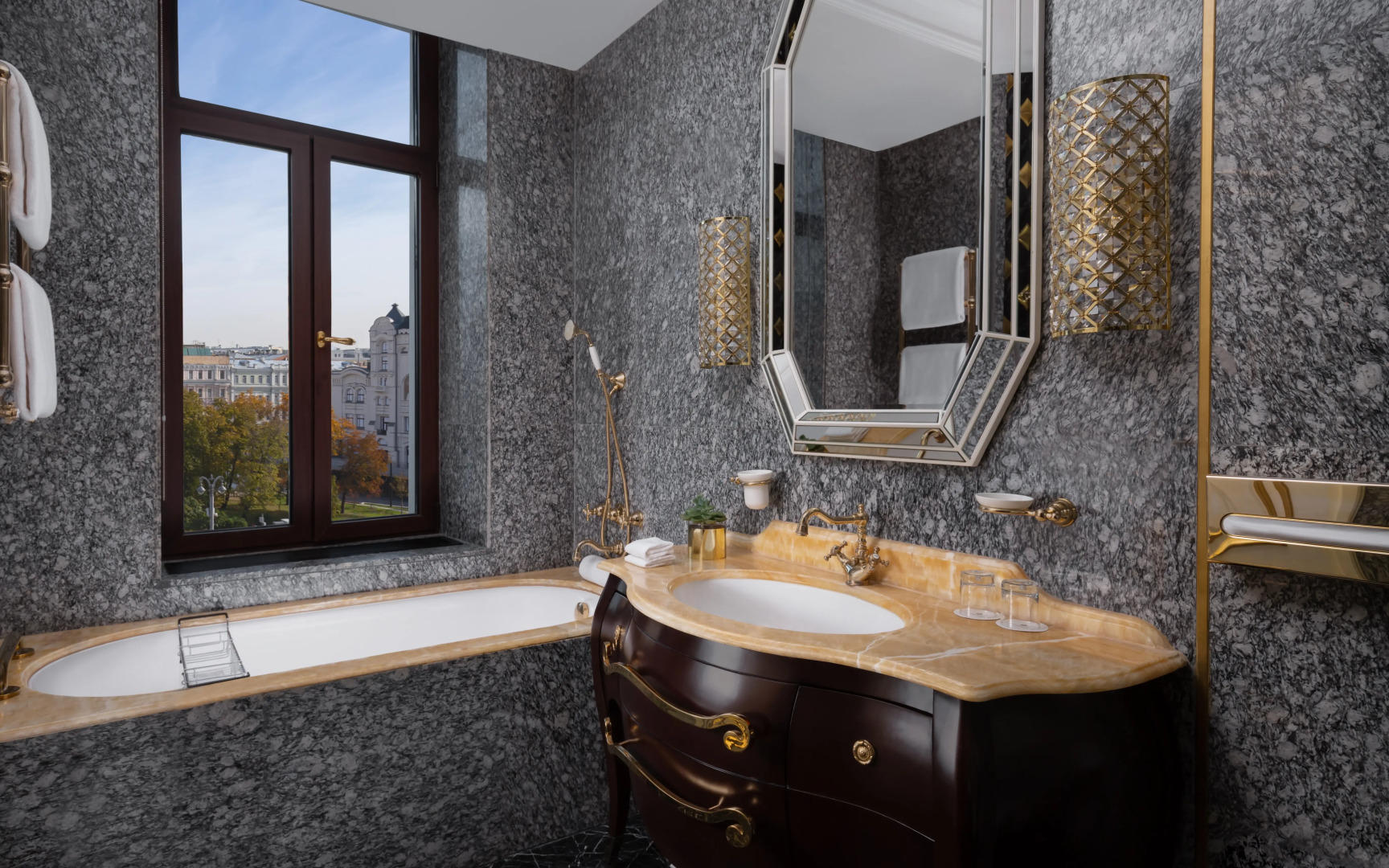 Отель The St. Regis Moscow Nikolskaya