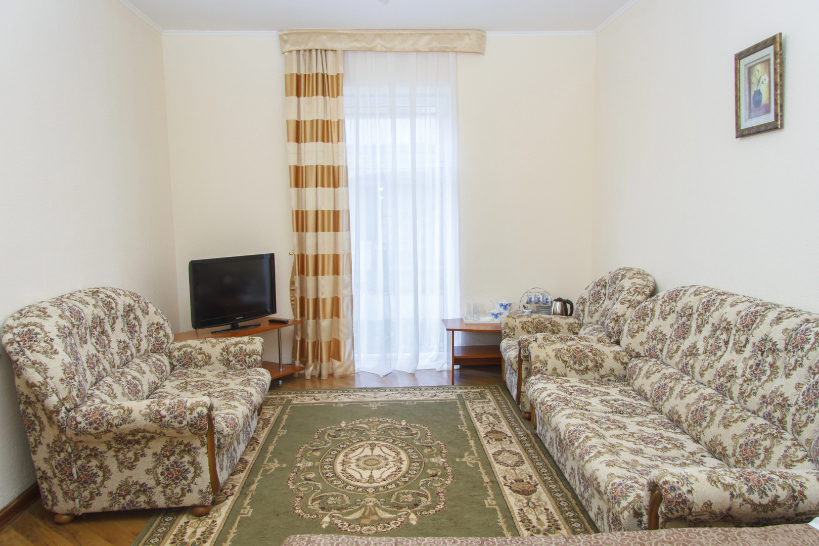 Отель Радуга