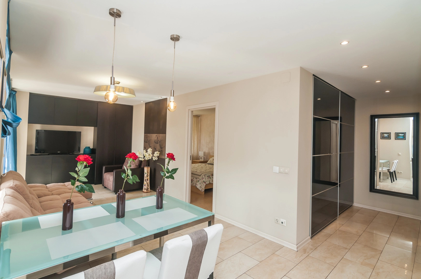 Апартаменты ЕКАТЕРИНИНСКАЯ 167