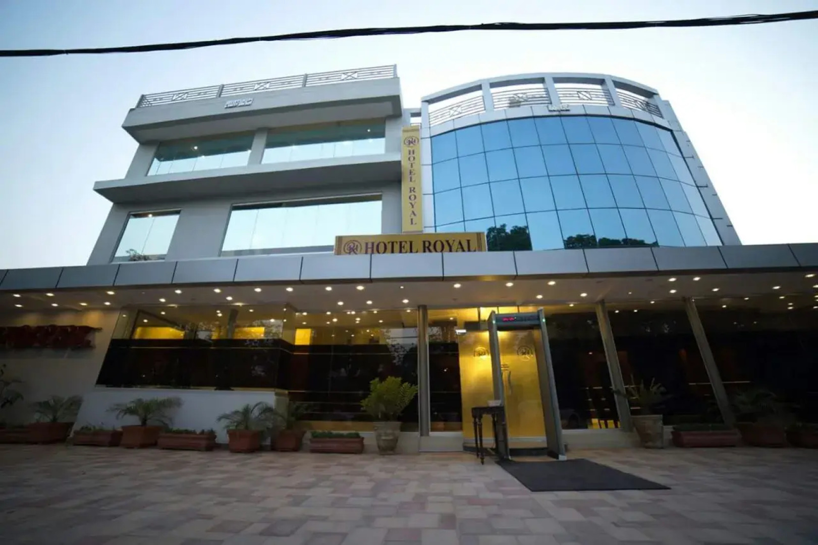 Отель Royal Lahore