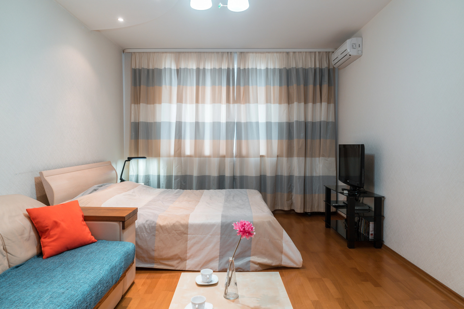 Апартаменты на Новомостовой 8