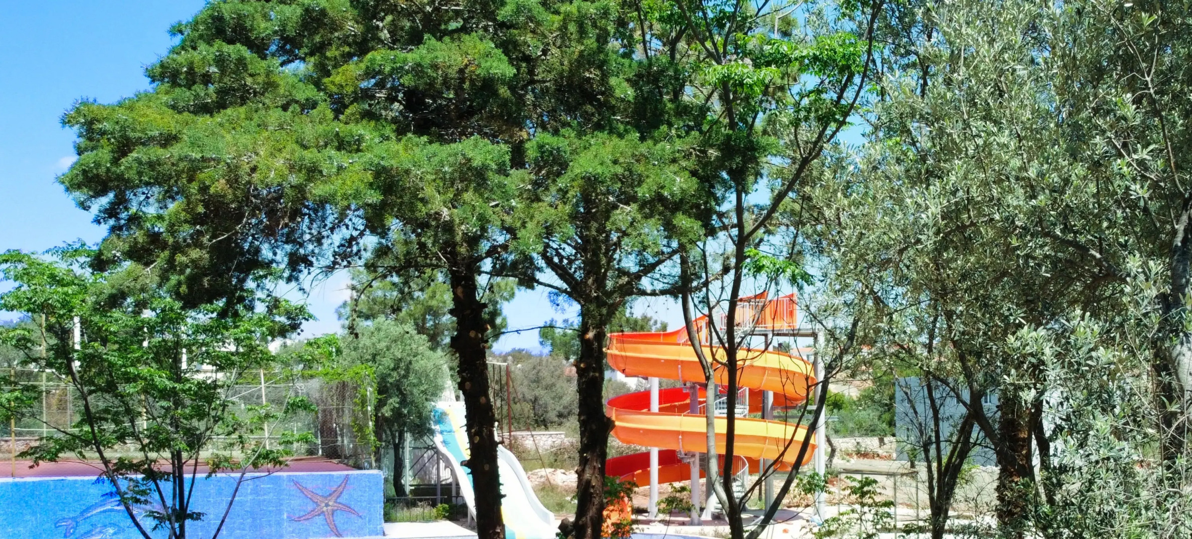 Отель The Nix Hotel