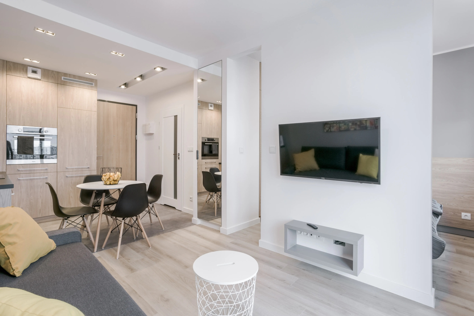 Апартаменты Chill Apartments Wola Center