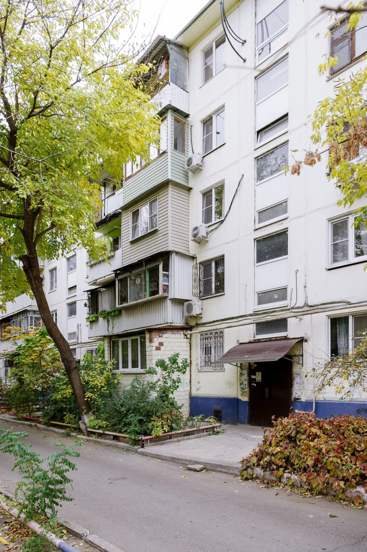 Квартира Green FOX с большой спальней и кухней в самом центре города