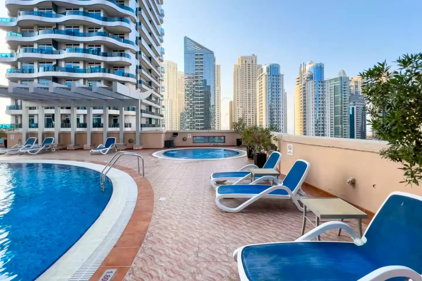 Квартира Luxury and spacious full Marina view