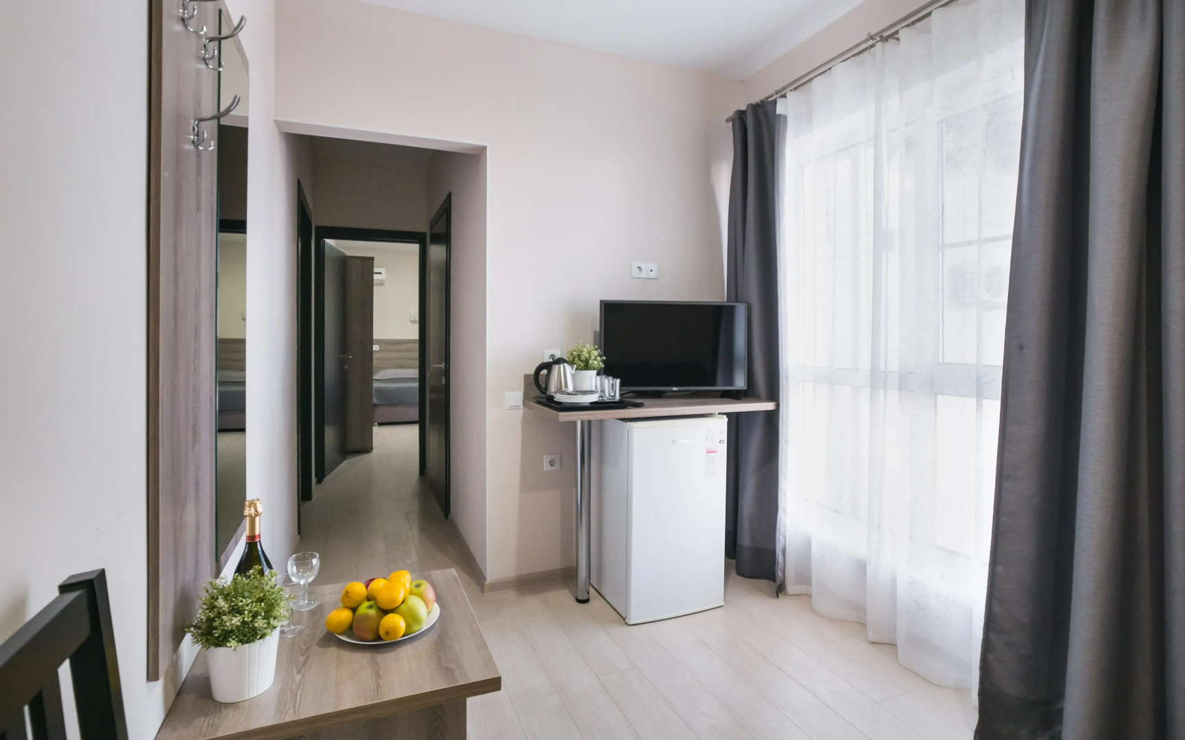 Отель Абрикос Плюс