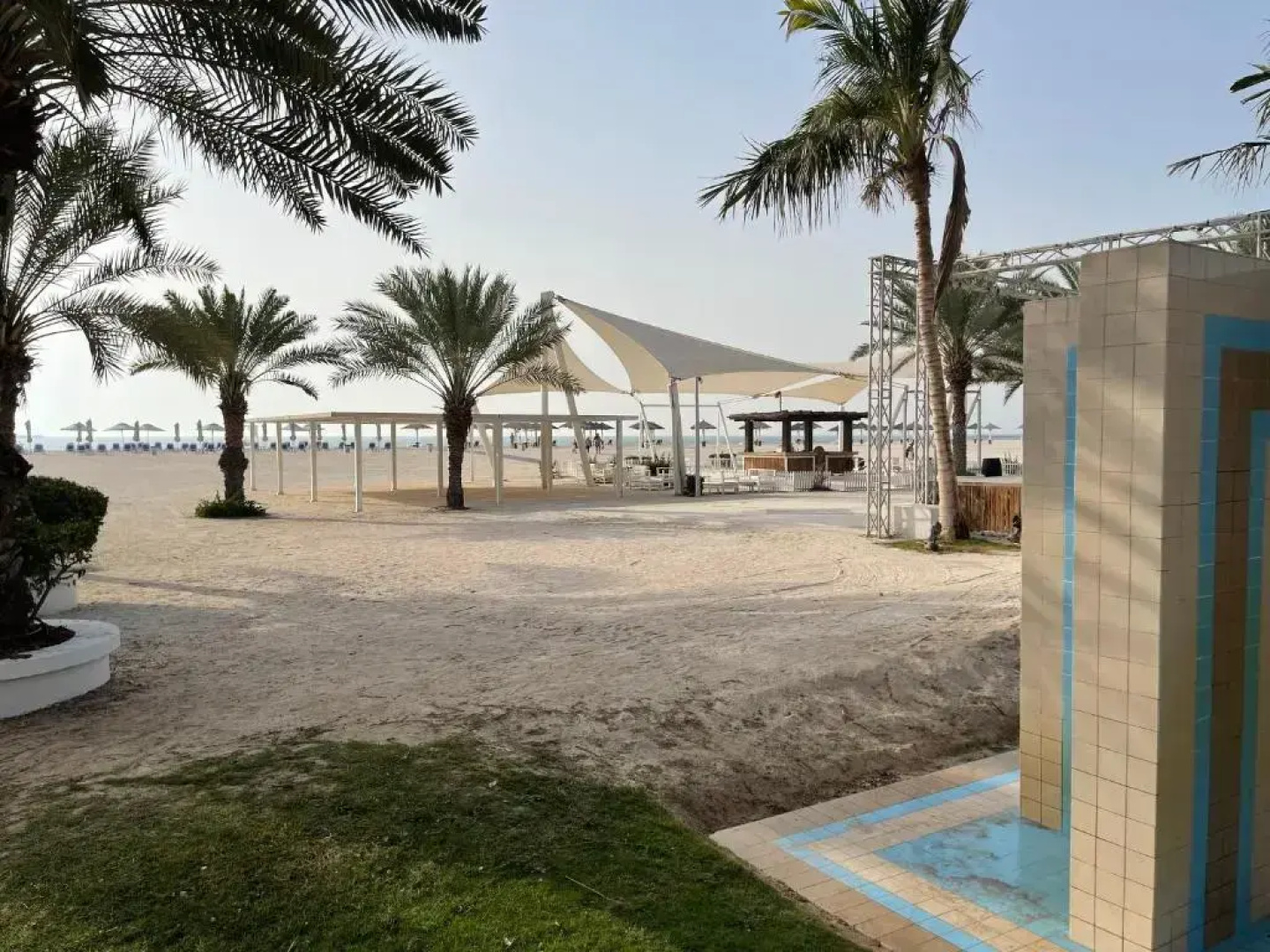 Апарт-отель Al Hamra Palace At Golf&Sea