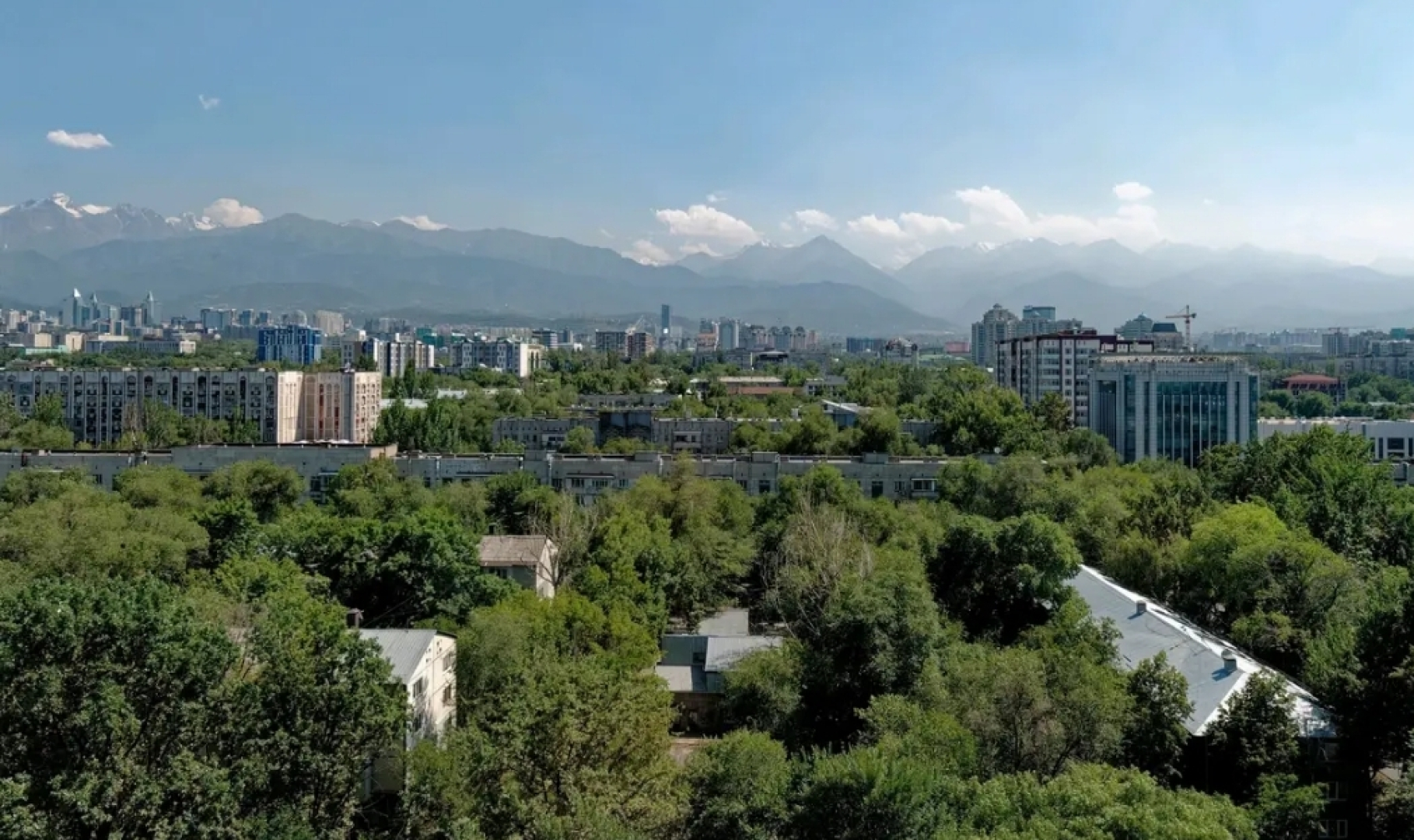 Двухкомнатная Квартира в Центре с Видом на Город и на Горы