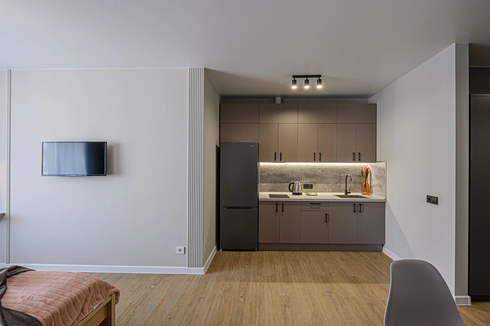 Апартаменты Stepanenkov для Двоих Гостей на Заровного 10 на 14 этаже