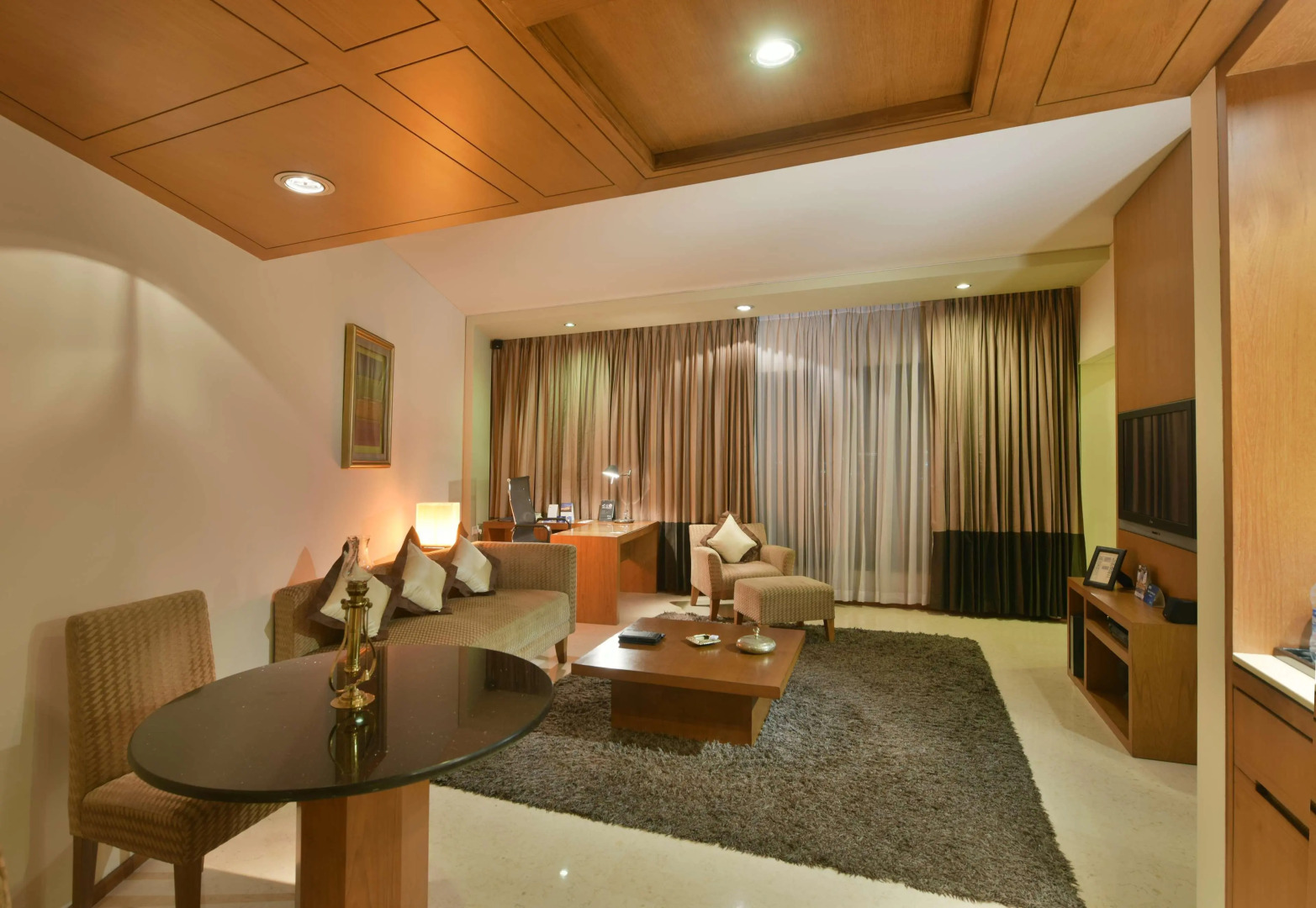 Отель Radisson Blu Dhaka Water Garden