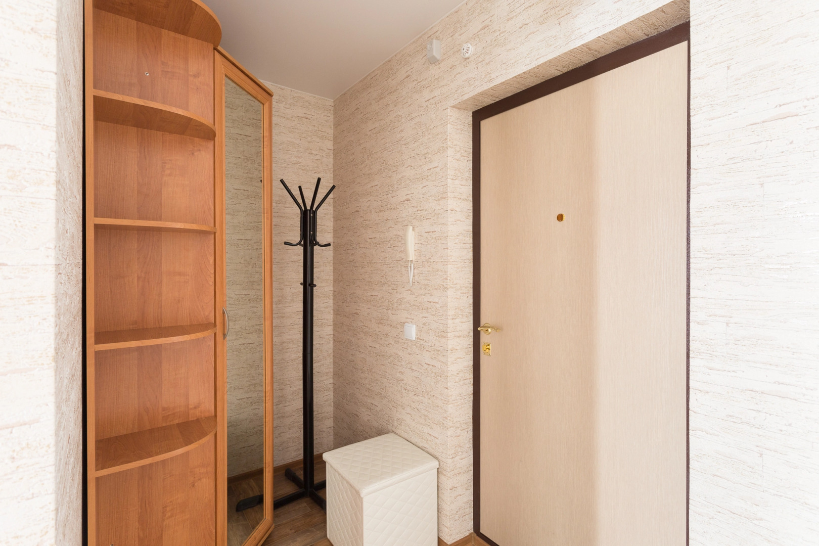 Апартаменты Живи Уютно и Спокойно