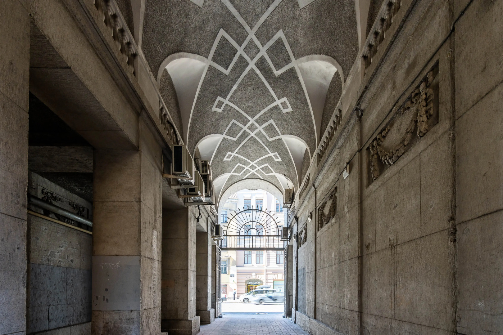 Квартира писателя в центре Петербурга с бесплатной парковкой