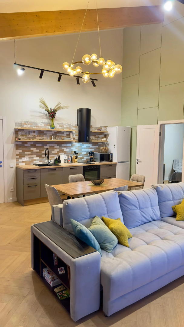 Частный дом у озера