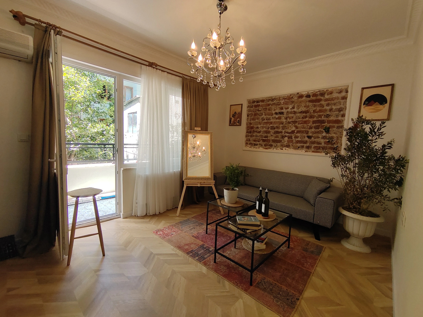 Apartments 2BR balcony house near Hilton bosphorus hotel