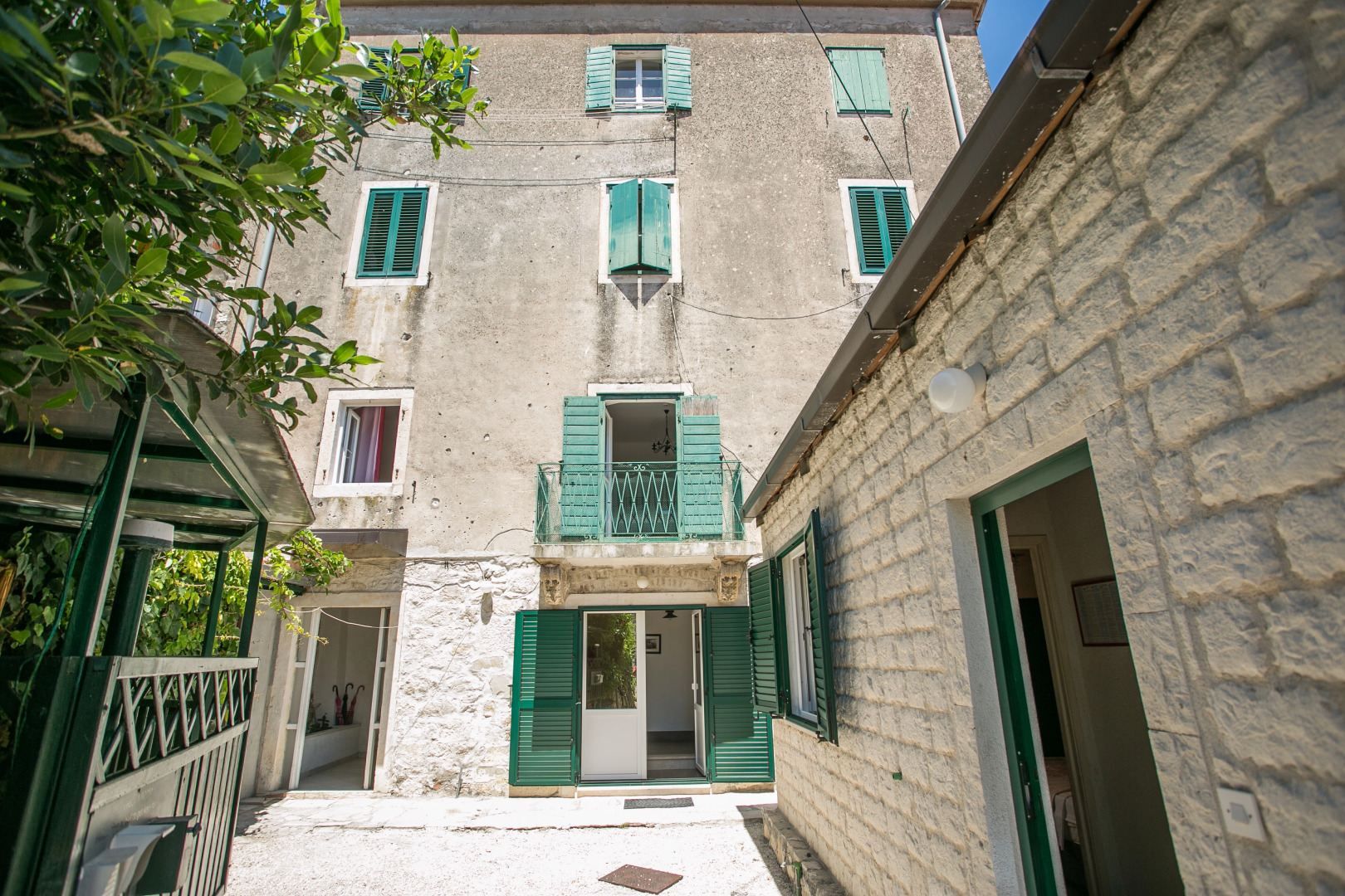 Отель Garden Hotel