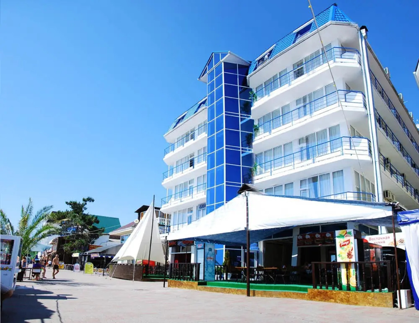 Отель Шторм