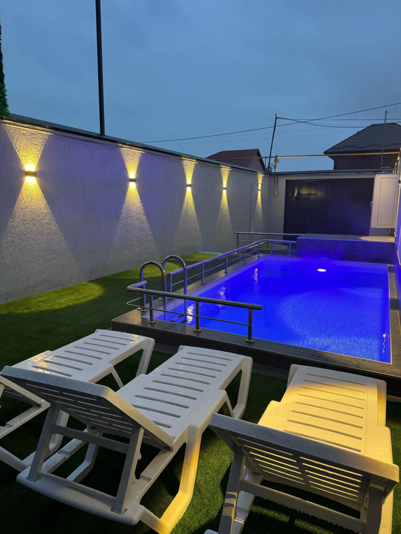 Гостевой дом Дом с бассейном на берегу