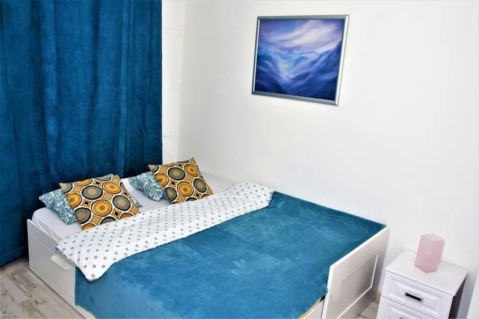 Отель Весна