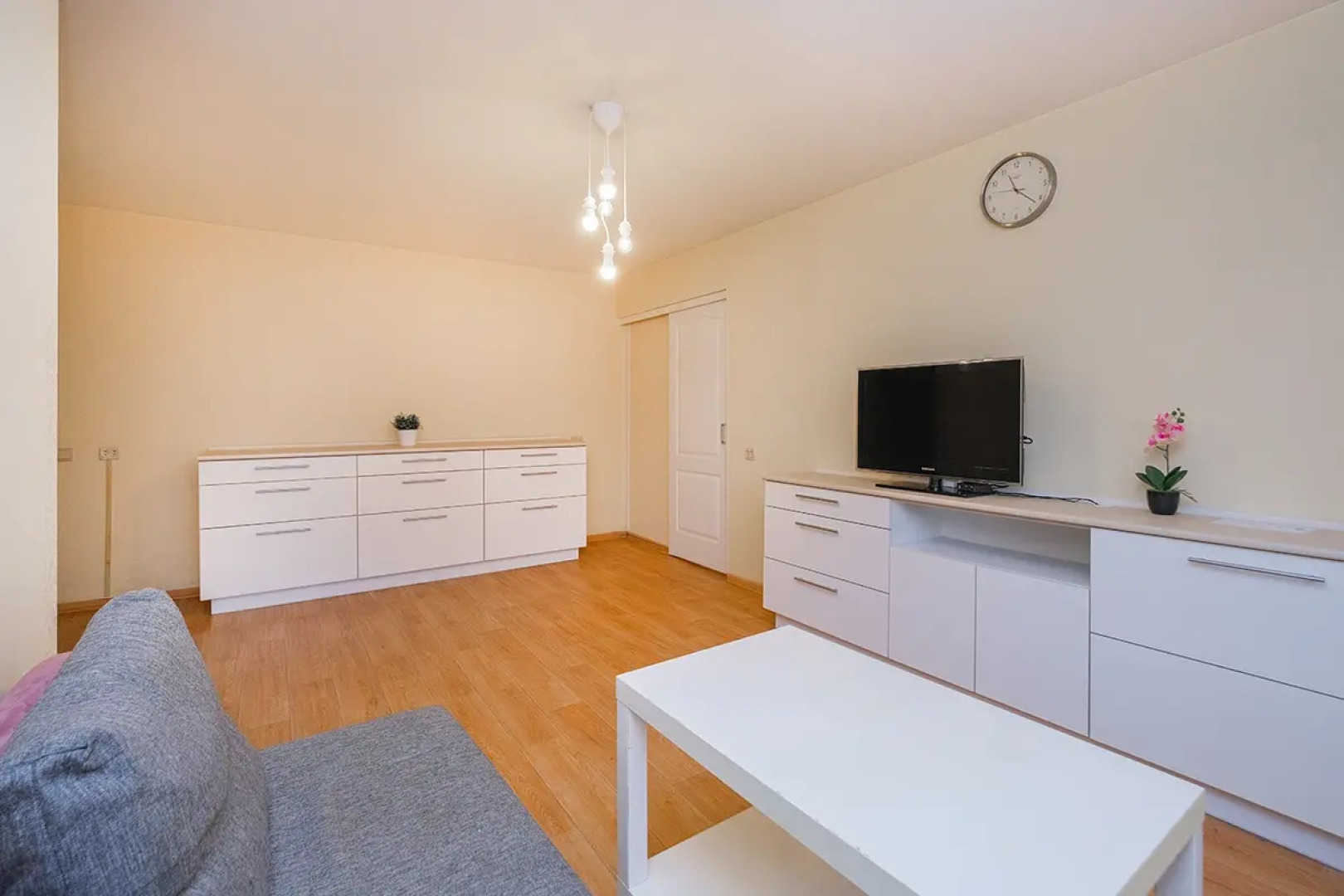 Апартаменты Квартирка-НСК на Сибиряков-Гвардейцев 14