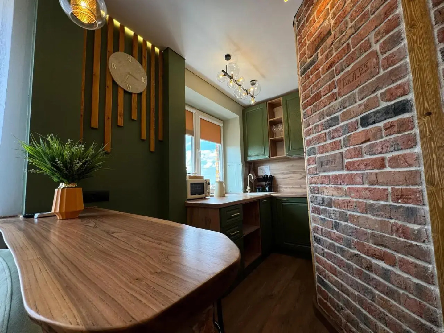 Апартаменты Авторские в комплексе с сезонным бассейном