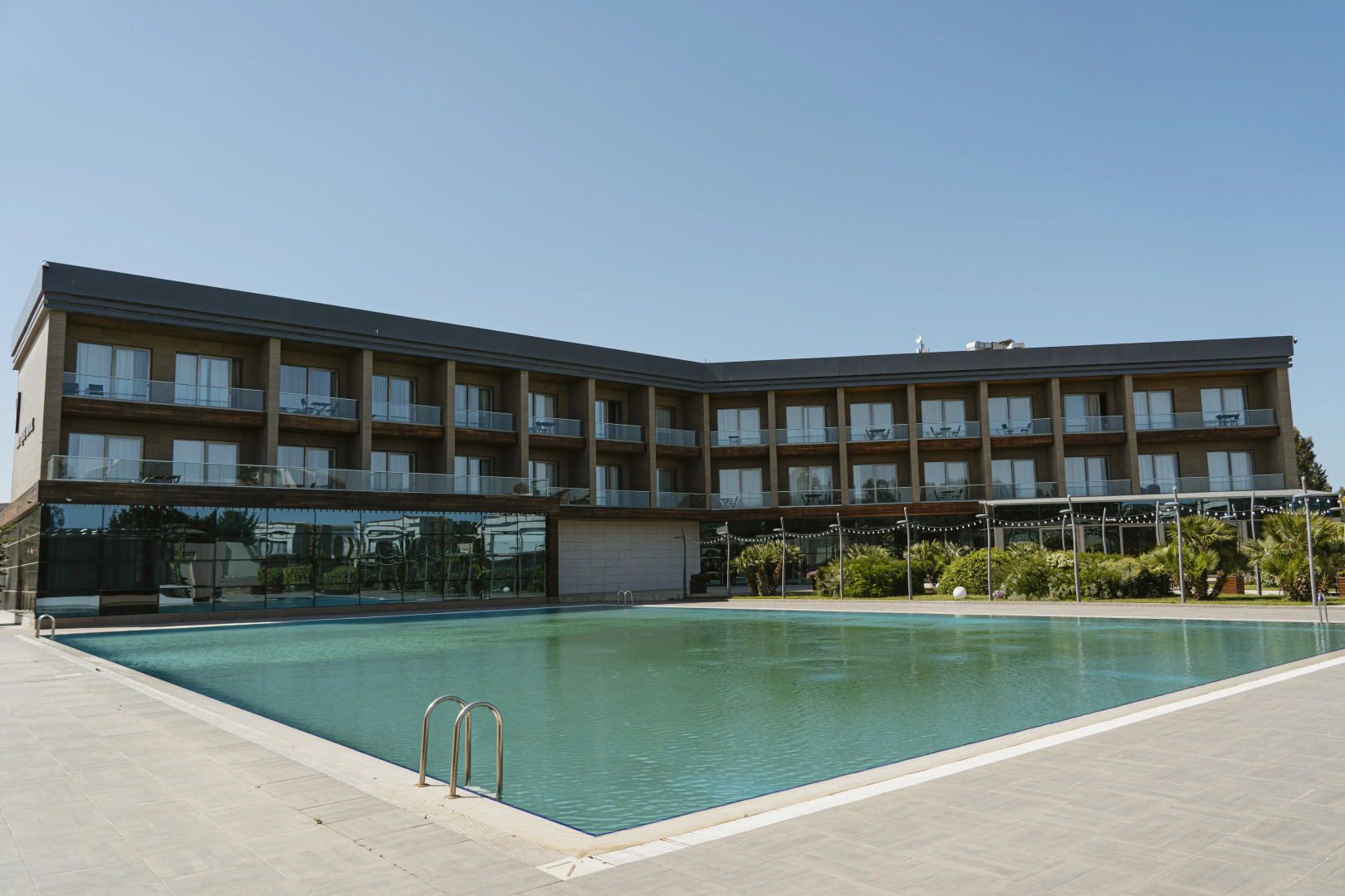 Отель Shani Resort & Villas