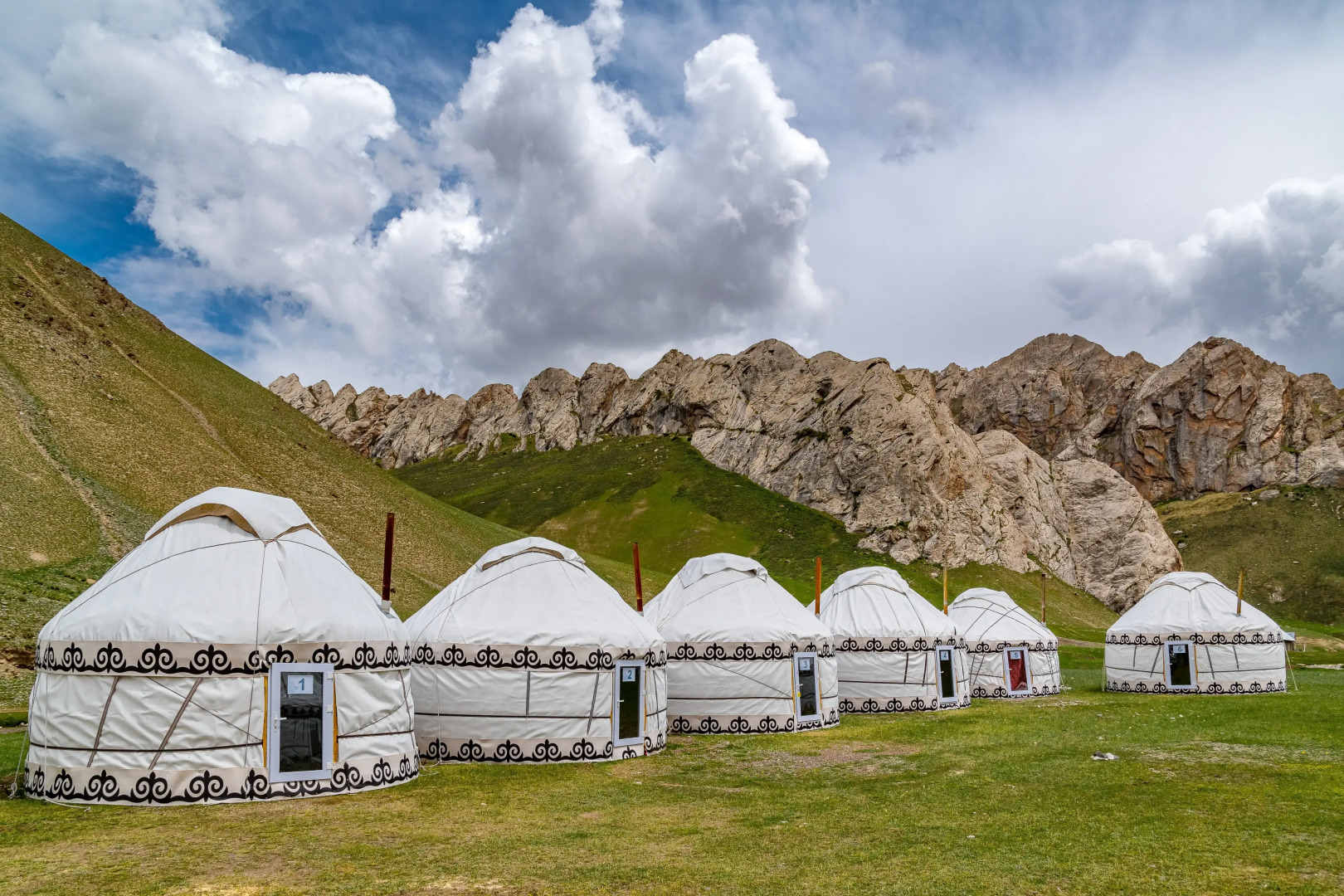 Глэмпинг Tash-Rabat Ethno Complex