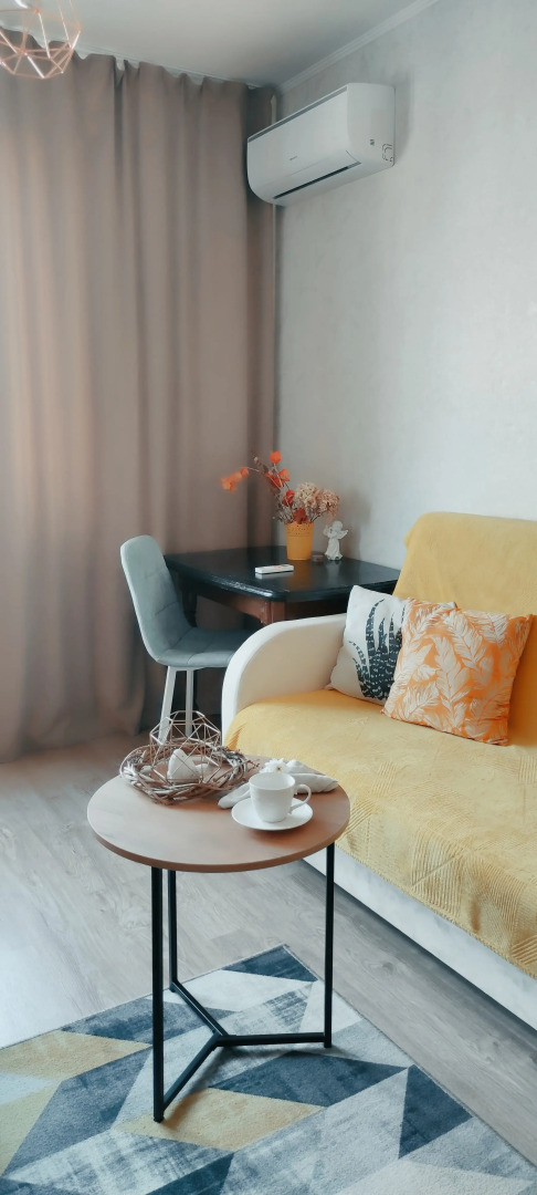 Апартаменты Просторная Двух Комнатная Квартира с Парковкой во дворе