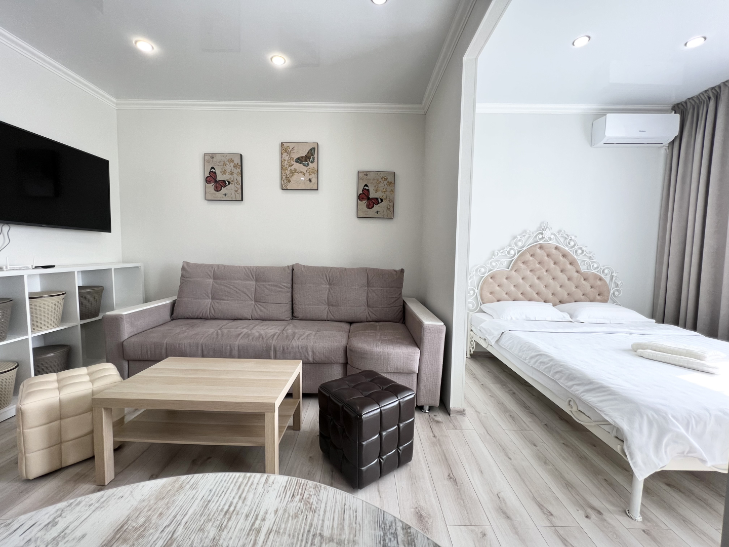 Апартаменты на Камзина 41/3 -1