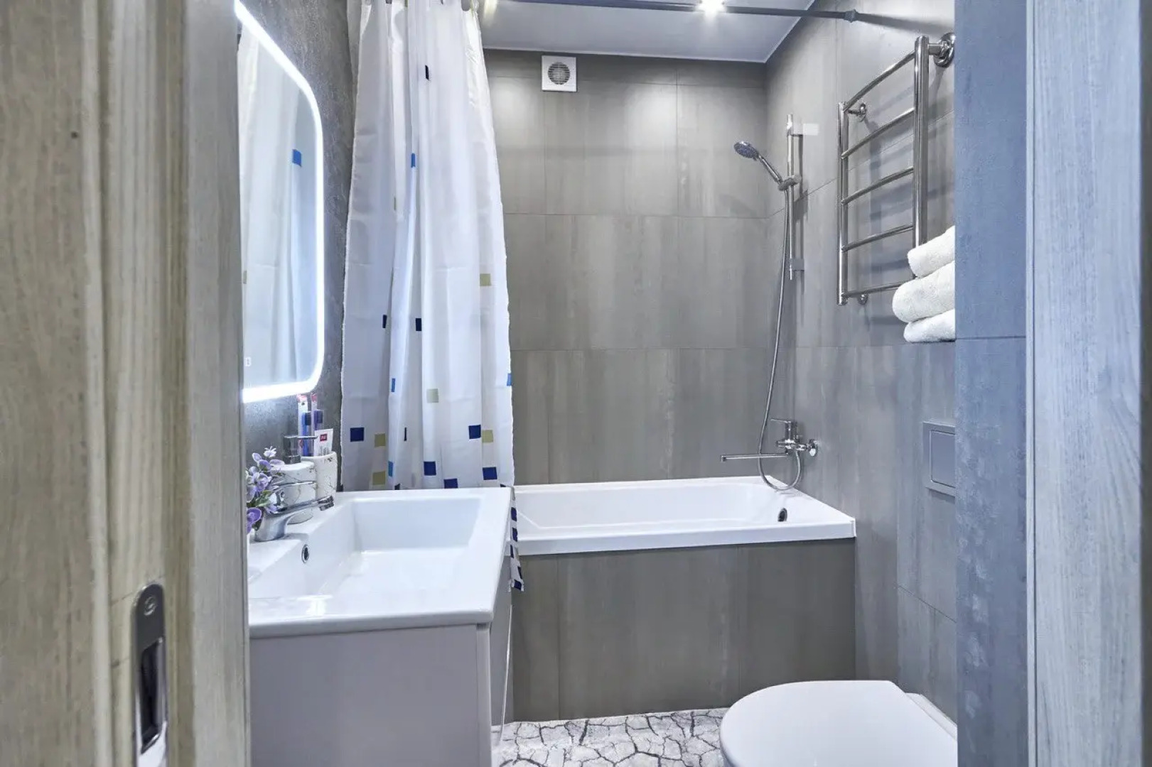 Квартира у ДВВС бассейна