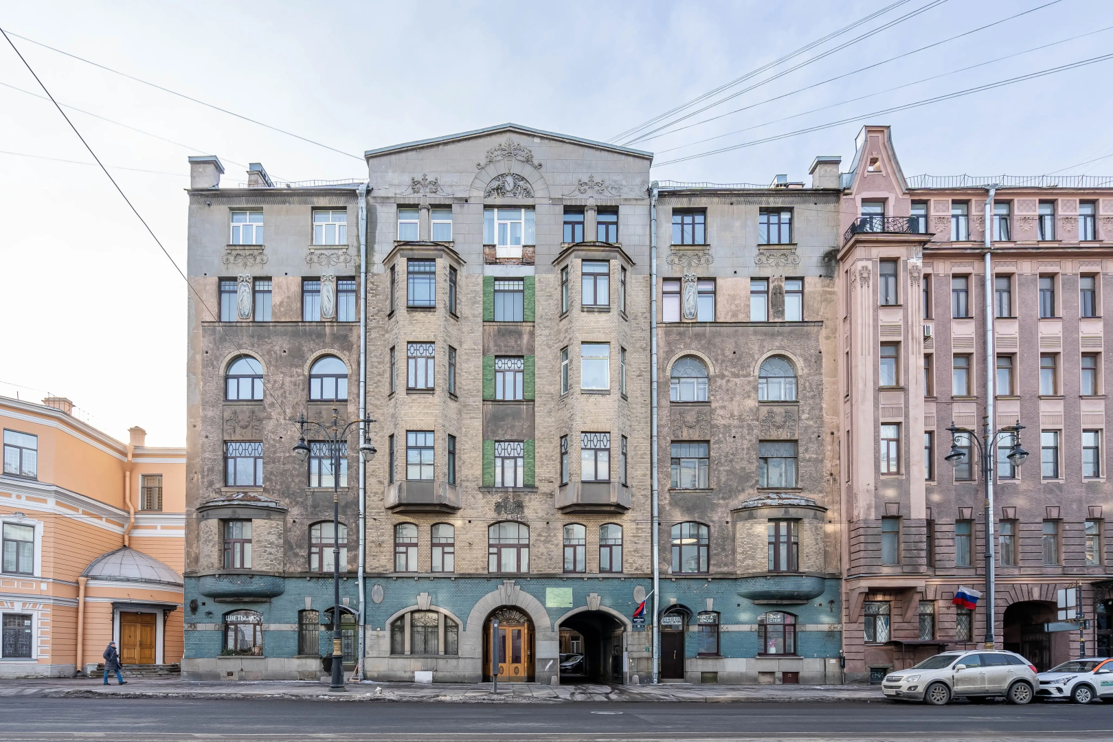 Квартира 4-комнатная в сердце Санкт-Петербурга