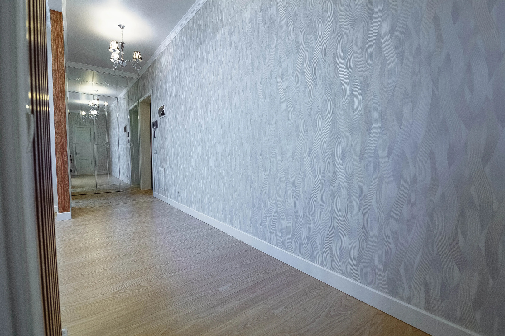 Апартаменты полноценные 2 комнатные возле Трц Хан Шатыр