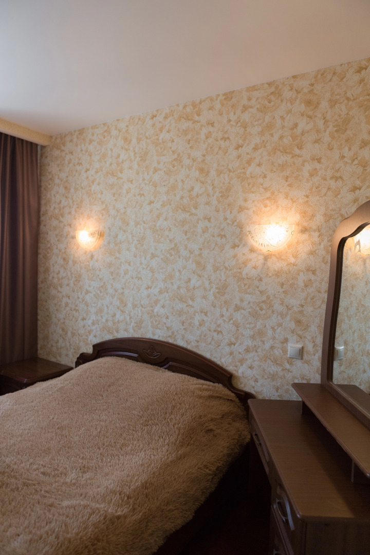 Bulvar 60-Letiya Pobedyi 10 Apartments