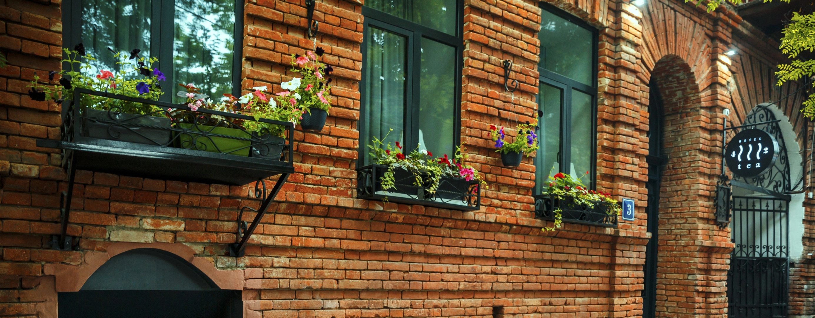 Отель  Tea for Two Hotel