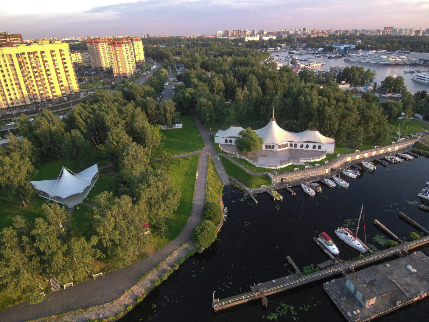 Отель ПлавОтель