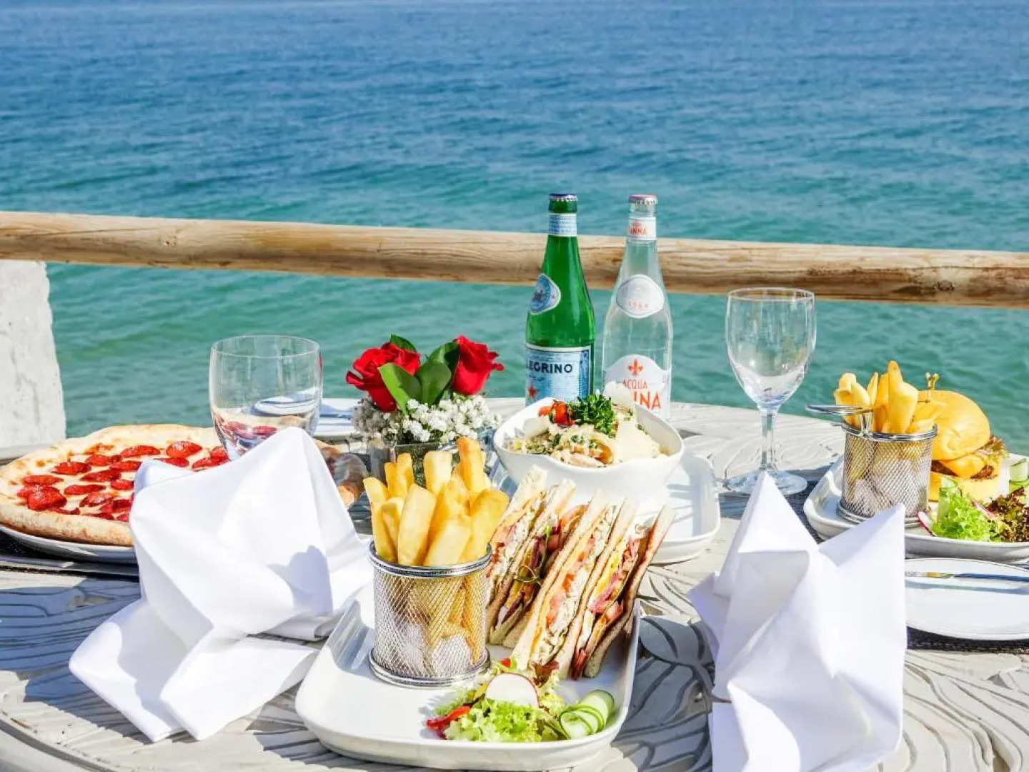 Отель Alkoutbeachhotel