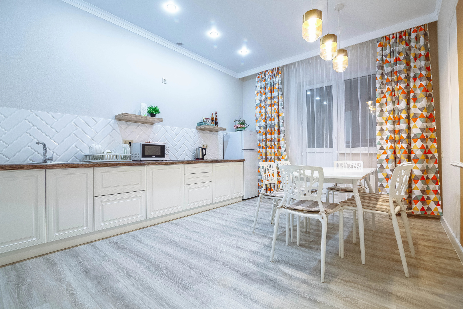 Апартаменты Алматау большие с двумя спальнями