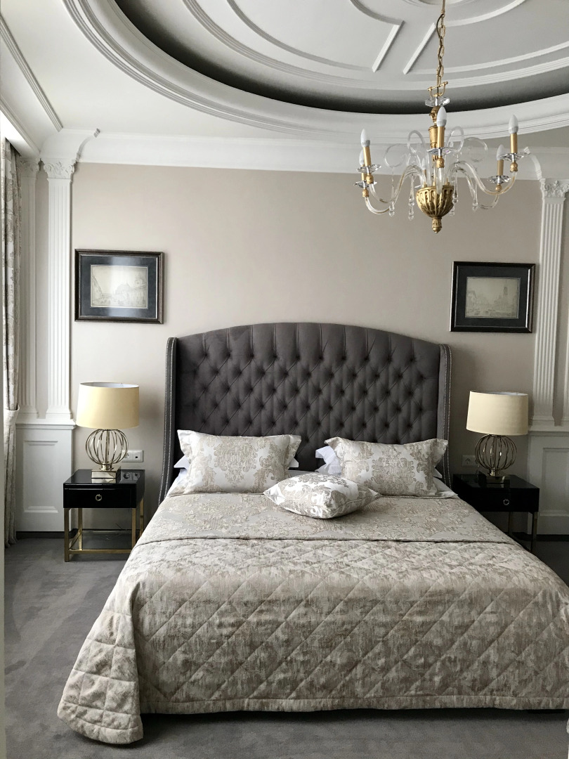 Отель Амбассадори