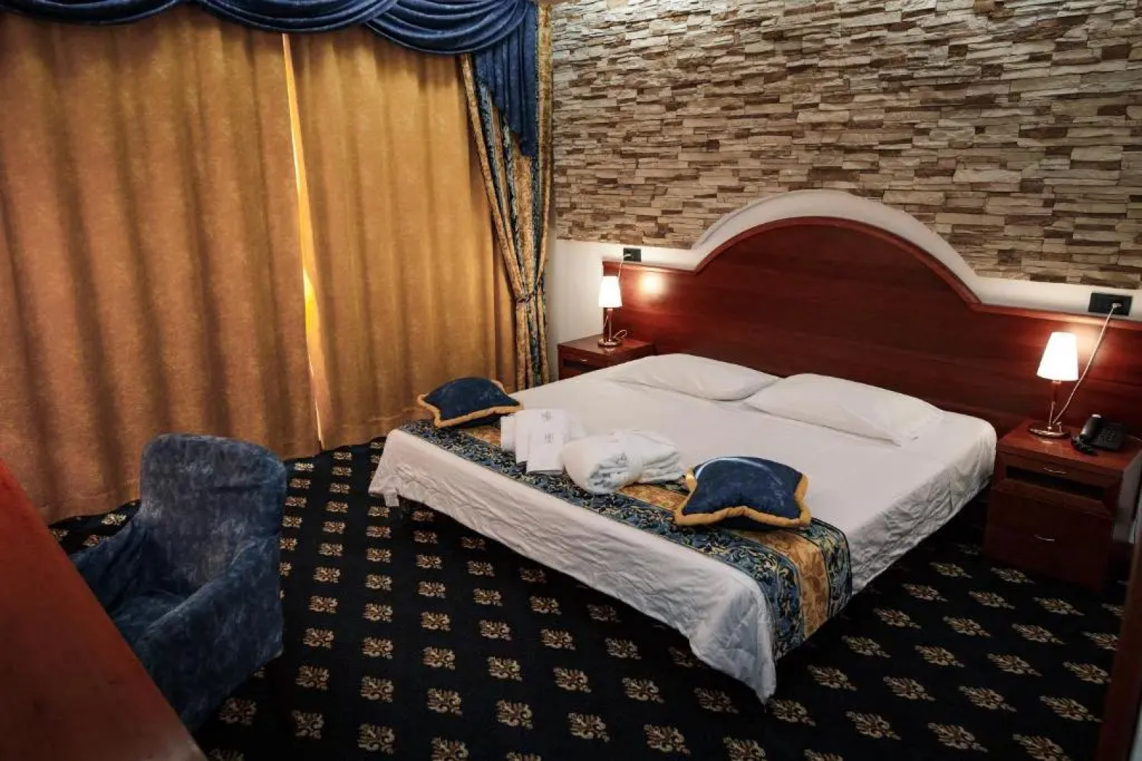 Отель River Palace