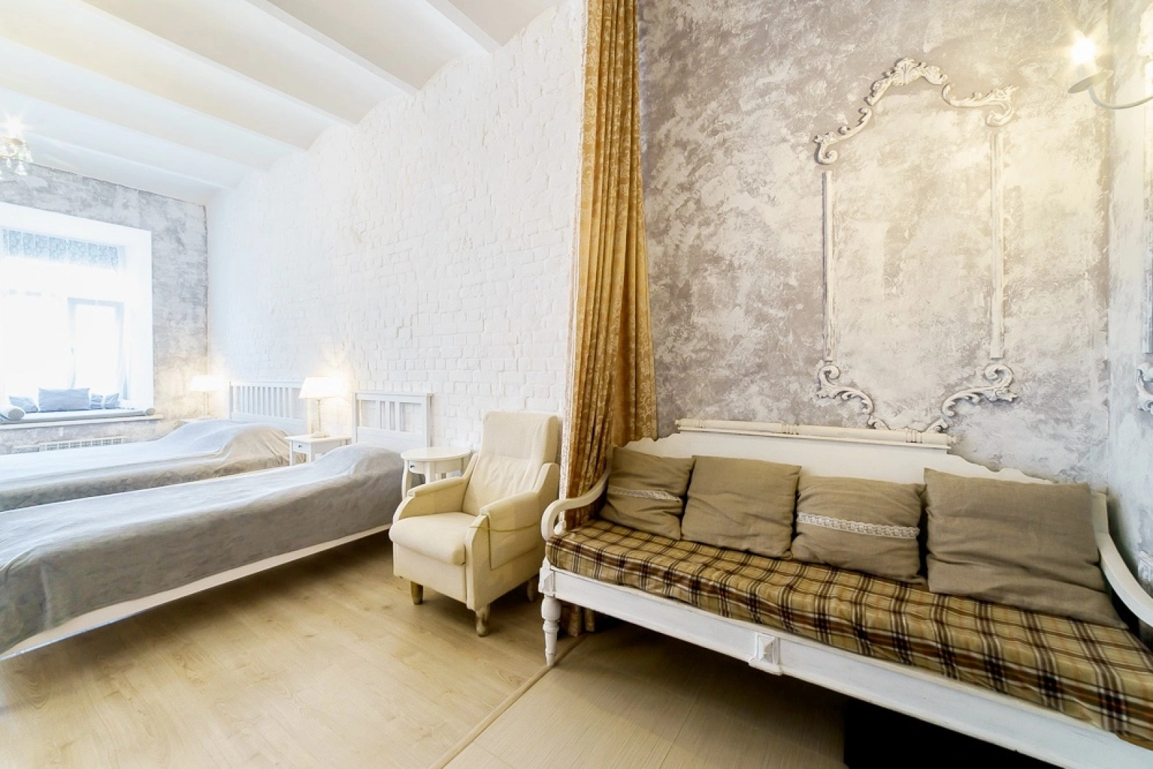 Апартаменты Сутки-Дом - Personnage