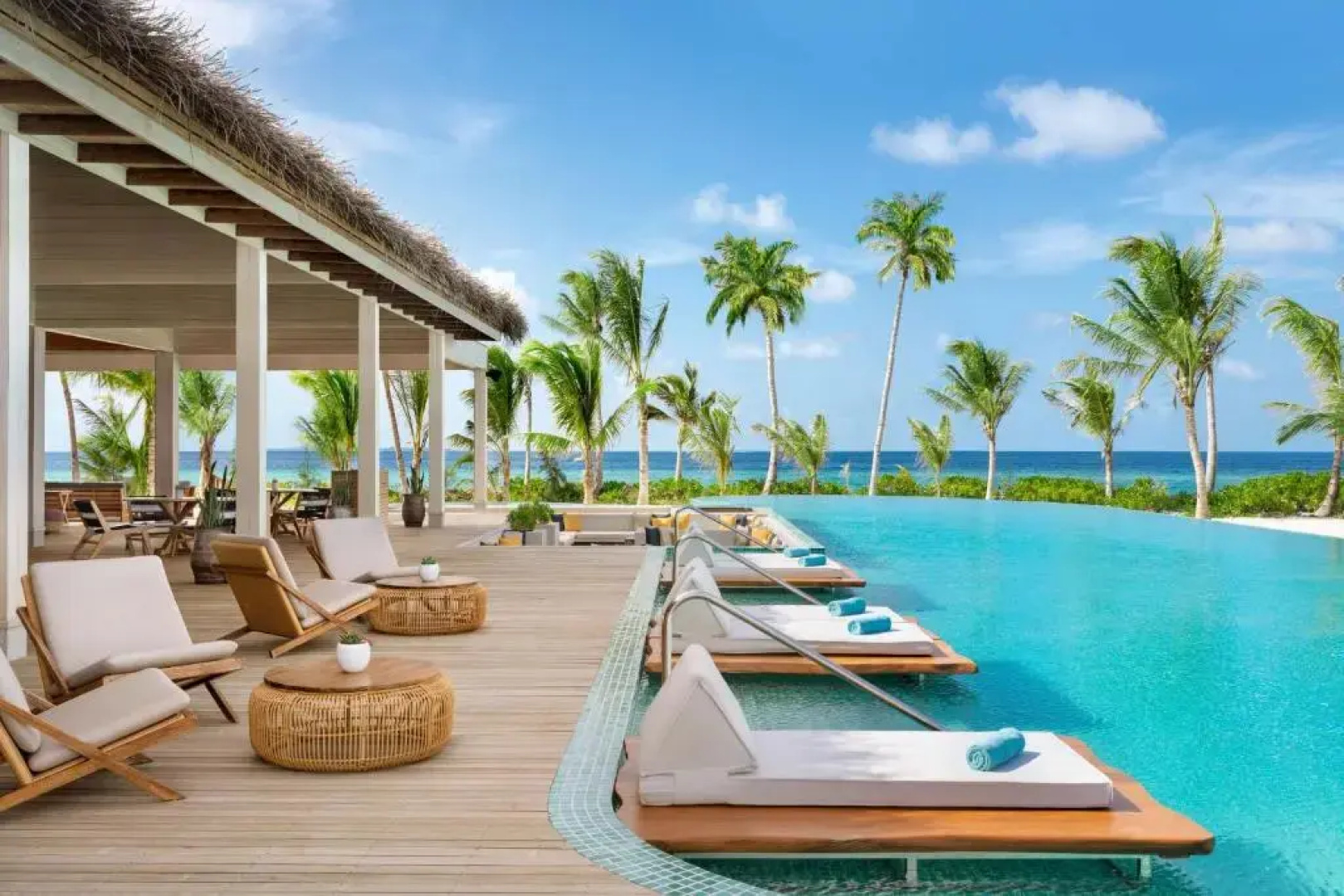 Курортный отель Hilton Maldives Amingiri Resort & Spa