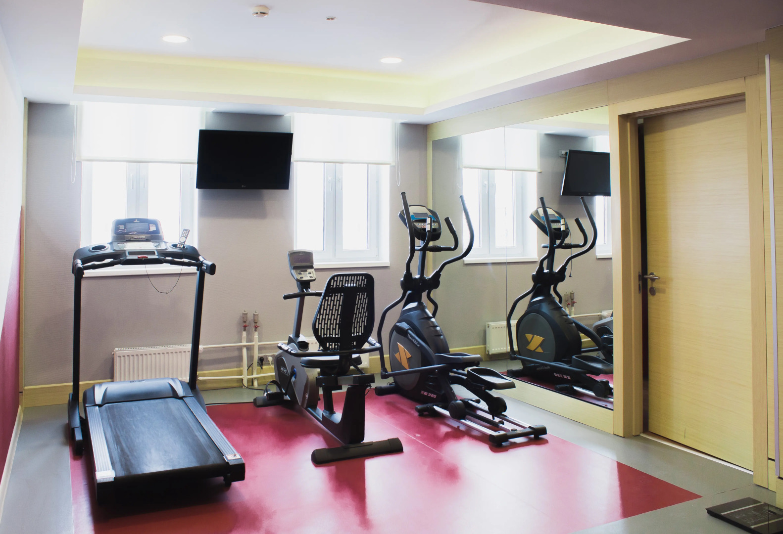 Отель Нестеров Плаза